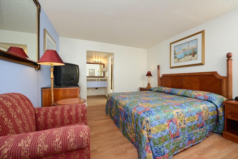 Rodeway Inn Vallejo Bagian luar foto
