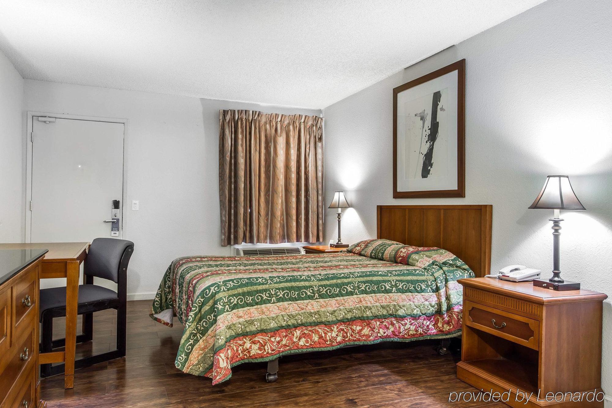 Rodeway Inn Vallejo Bagian luar foto