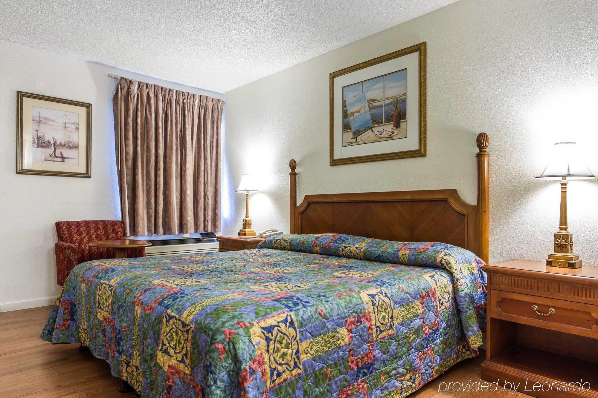 Rodeway Inn Vallejo Bagian luar foto
