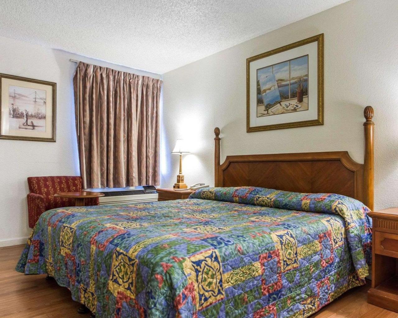 Rodeway Inn Vallejo Bagian luar foto