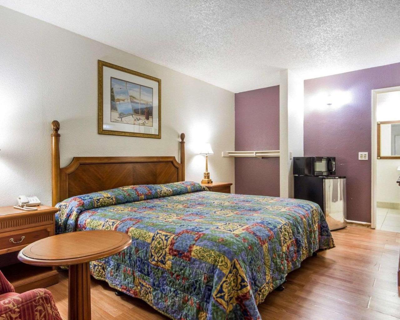 Rodeway Inn Vallejo Bagian luar foto