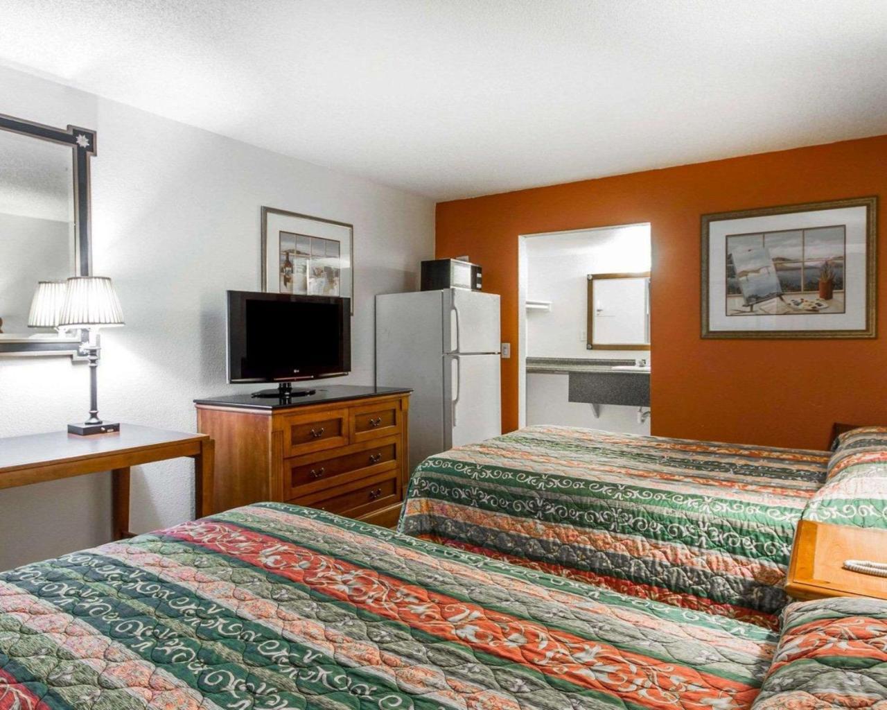 Rodeway Inn Vallejo Bagian luar foto