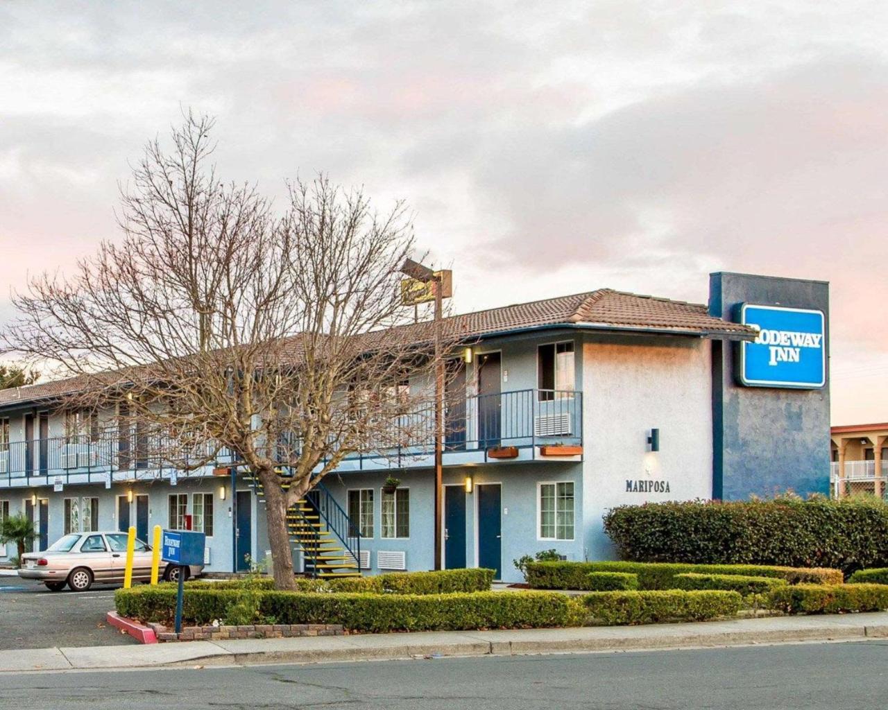 Rodeway Inn Vallejo Bagian luar foto